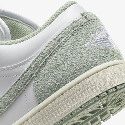 Jordan | AIR JORDAN 1 LOW SE  { WHITE/SEAFOAM-SAIL