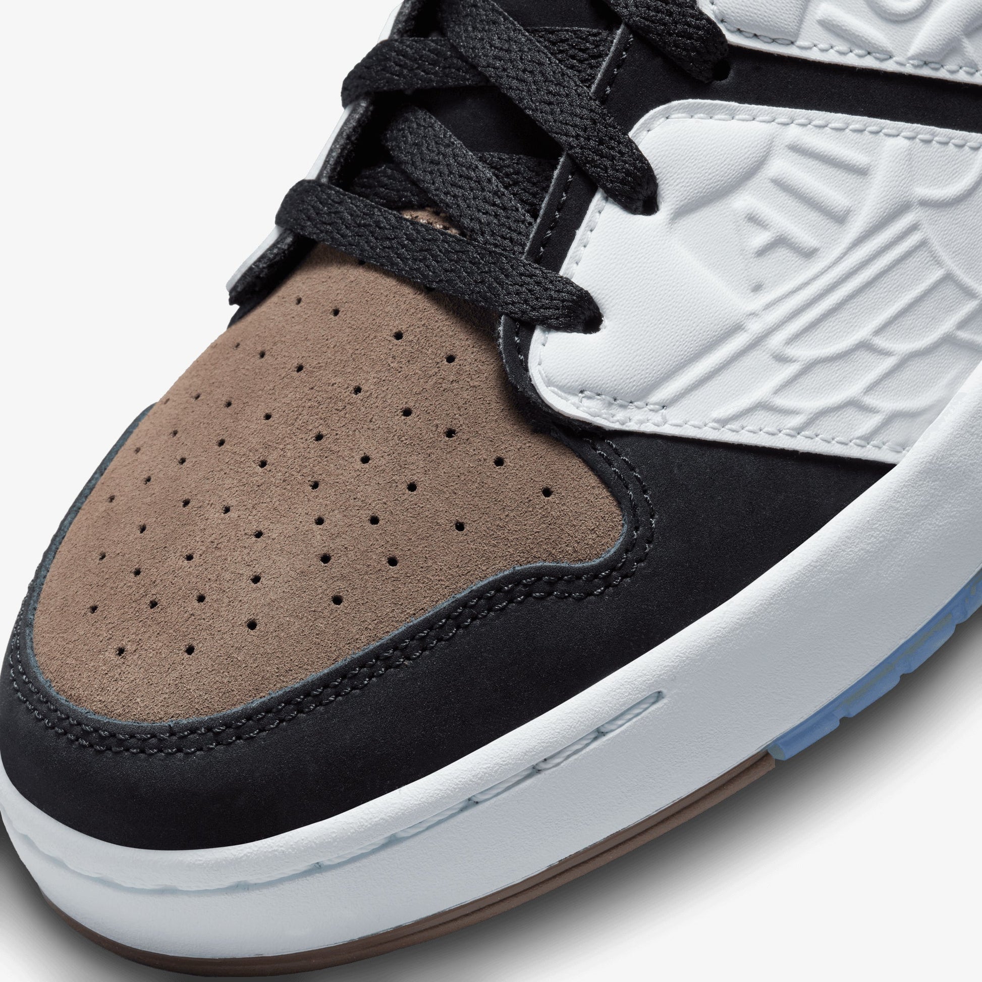Jordan | NU RETRO 1 LOW  { WHITE/BLACK-PALOMINO-WHITE