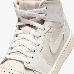 JORDAN | AIR JORDAN 1 MID { LEGEND LT BROWN/SAIL-MUSLIN