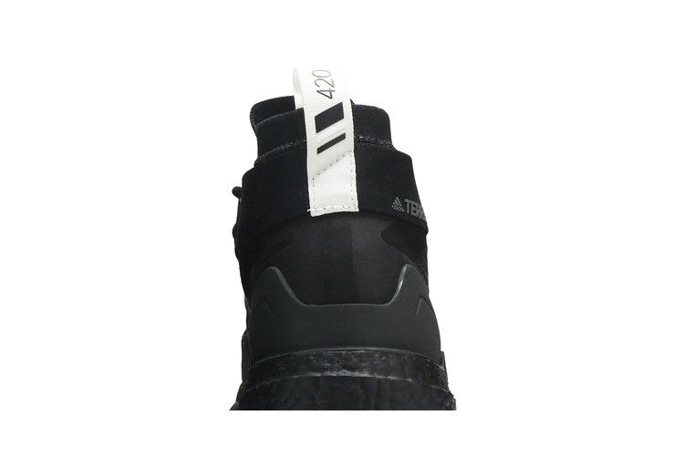 adidas Haiwee Core Black Metallic