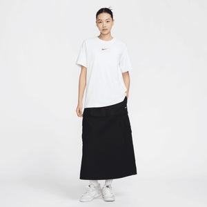 NIKE | LOOSE SHORT-SLEEVE GRAPHIC T-SHIRT { WHITE