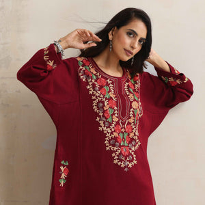 trueBrowns Maroon Kashmiri Embroidered Woollen Phiran Kurta
