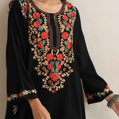 trueBrowns Black Kashmiri Embroidered Woollen Phiran Kurta