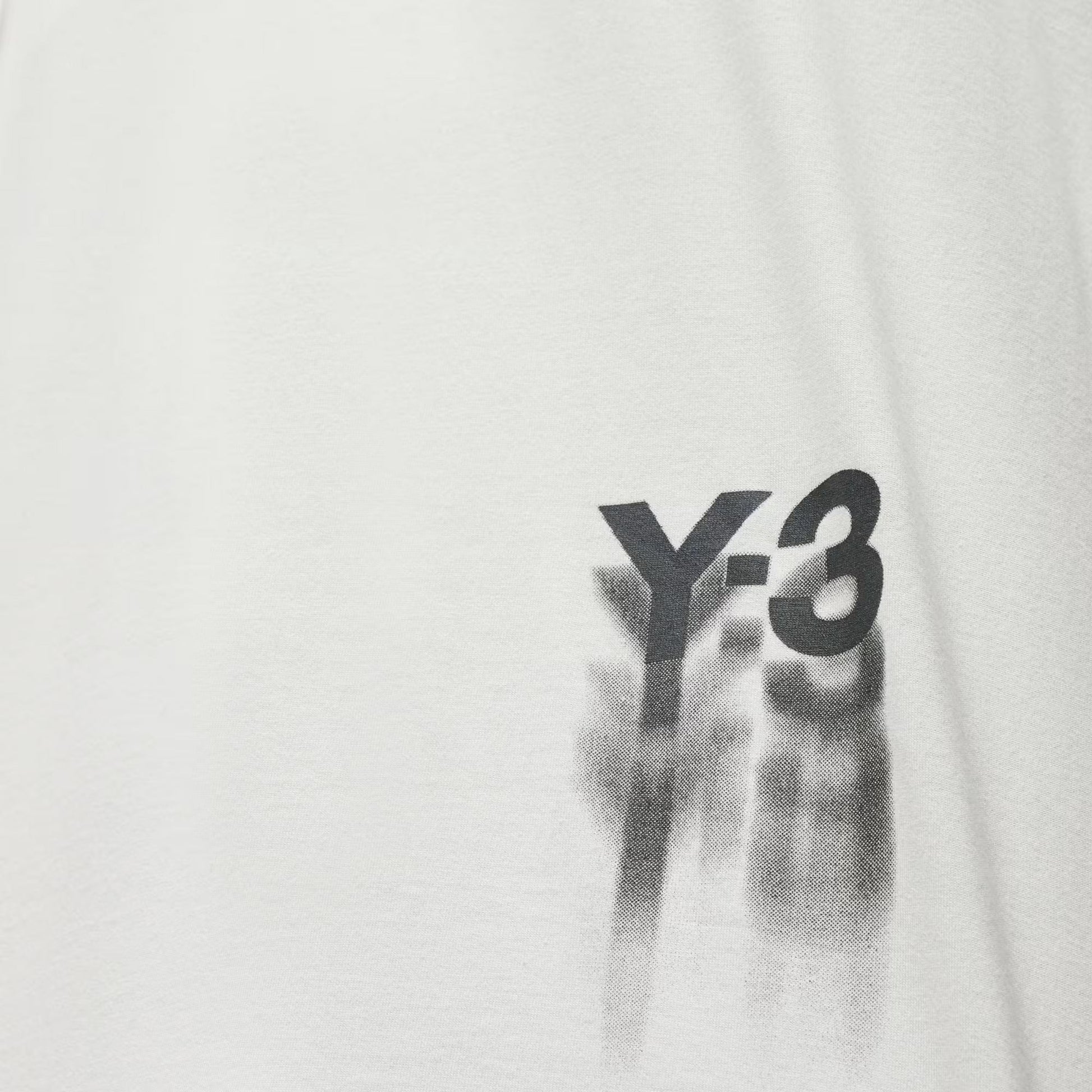 Y-3 | GRAPHIC SHORT SLEEVE TEE  { OWHITE