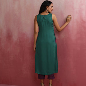 trueBrowns Green Modal High slit Kurta Set