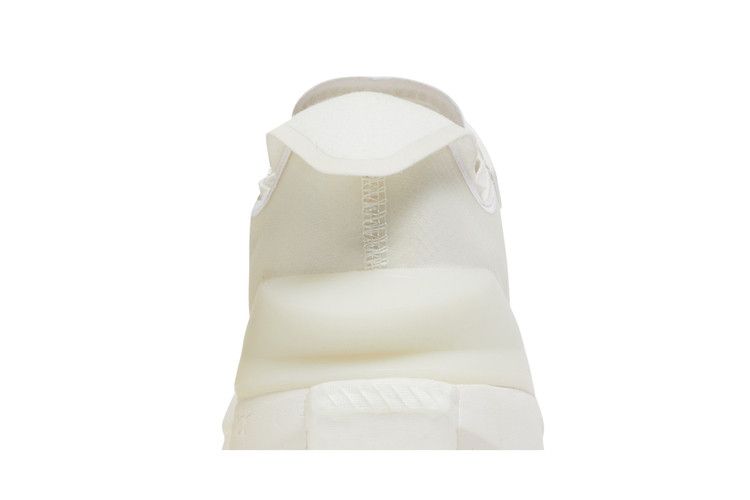 adidas Avryn Cloud White Zero Metalic Crystal White