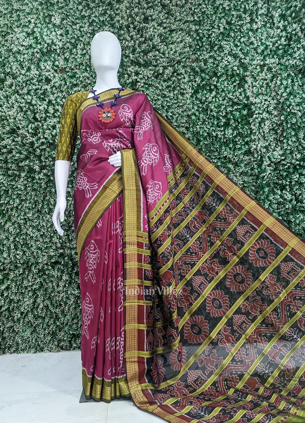 Magenta Pink Green Fish Motif Sambalpuri Odisha Ikat Contemporary Silk Saree