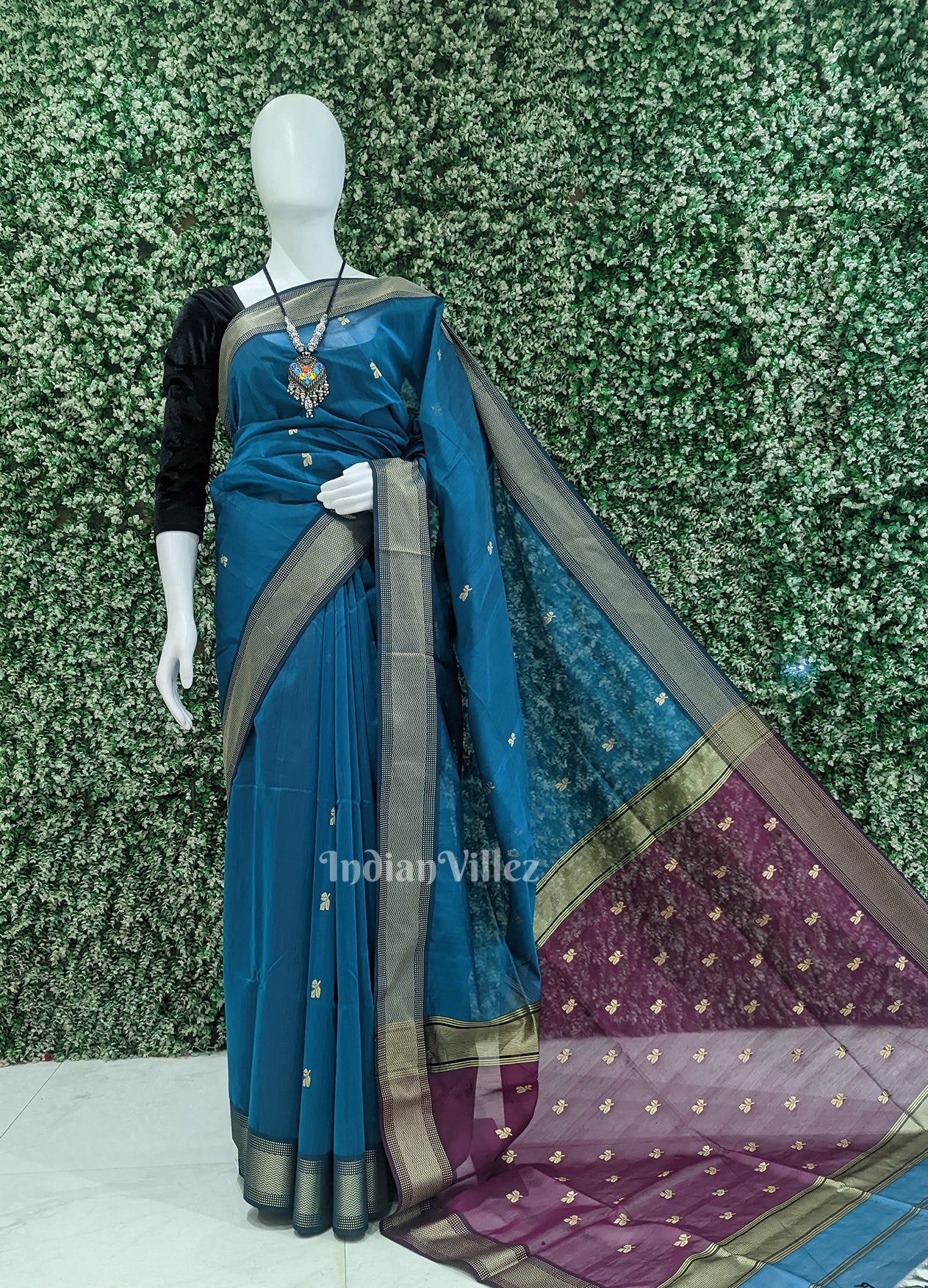 Peacock Blue with Violet Pure Silk Cotton Maheshwari Saree