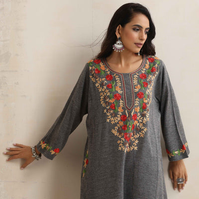 trueBrowns Grey Kashmiri Embroidered Woollen Phiran Kurta