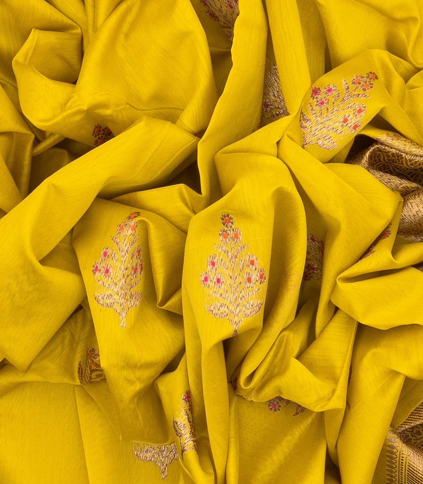Yellow Handloom Banarasi Silk Cotton Saree With Floral Buttas