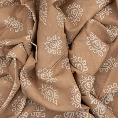 Beige Sungudi Cotton Saree With Floral Motifs