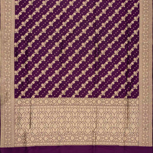 Magenta Handloom Banarasi Silk Saree With Diagonal Floral Vine Motifs