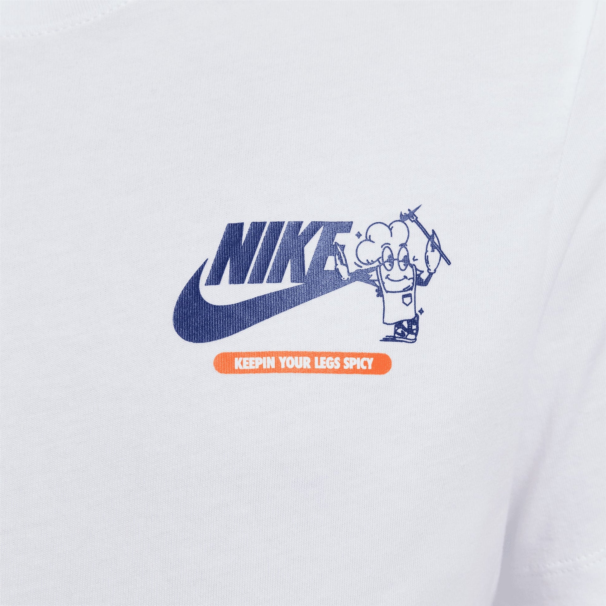NIKE | SPORTSWEAR { WHITE