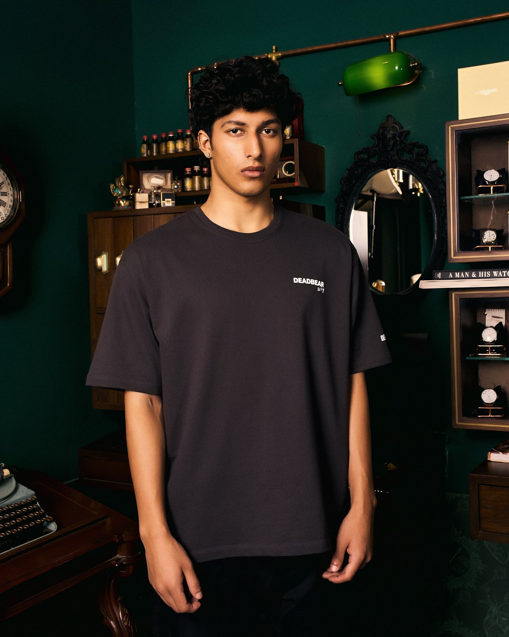 Closure Tee Grey