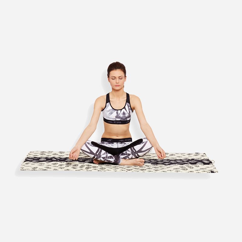 Damask Motifs Yoga Mats- 3202