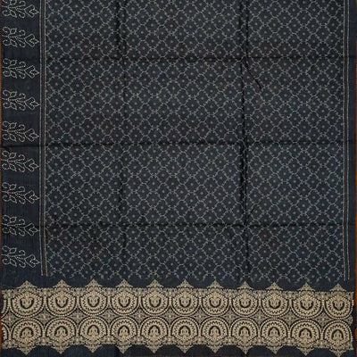 Black Handloom Tussar Silk Saree Printed With Jaal Motifs