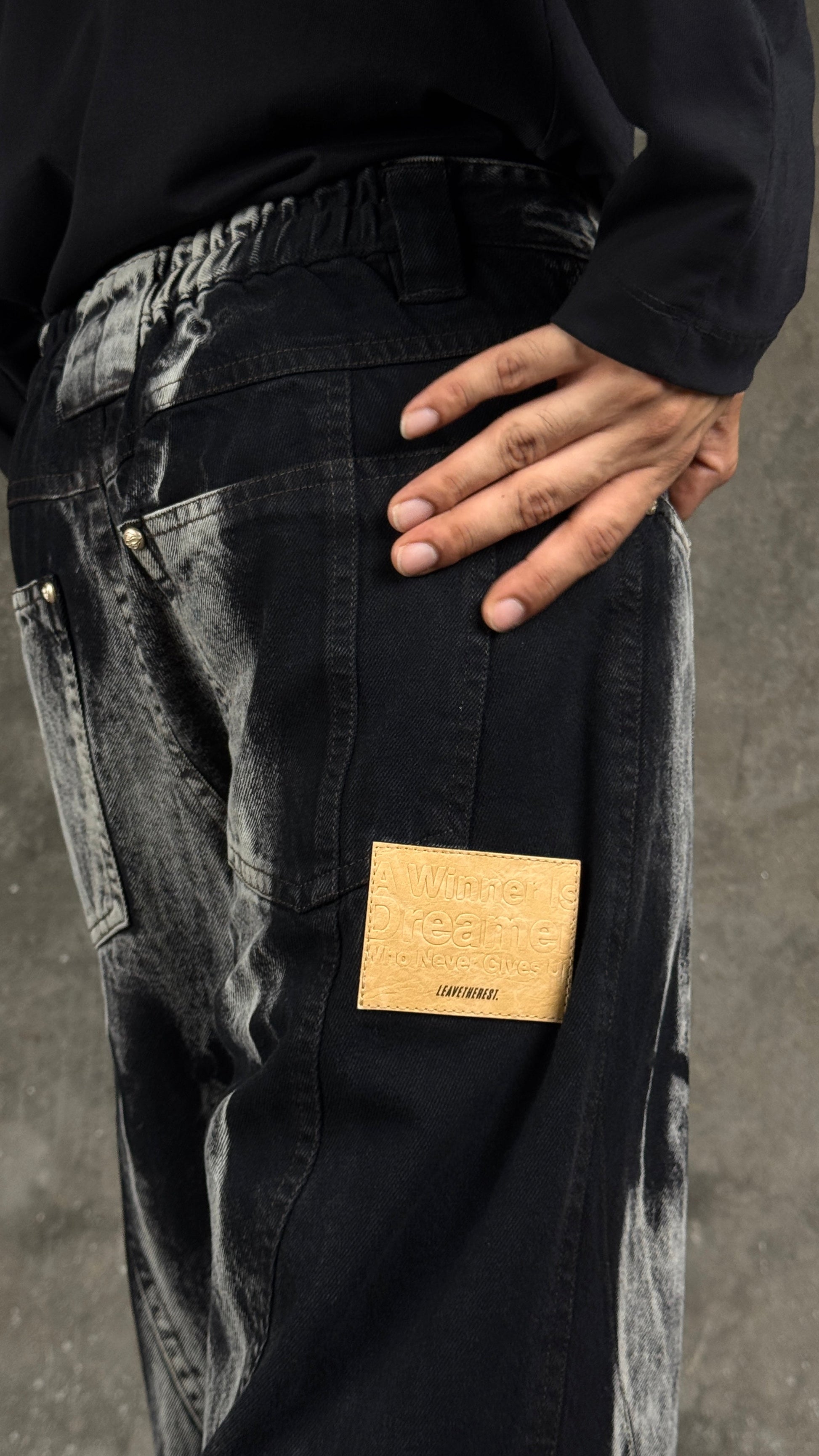 Waves Panelled-Shibori Black
