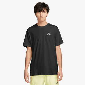 NIKE | SPORTSWEAR CLUB { BLACK/WHITE
