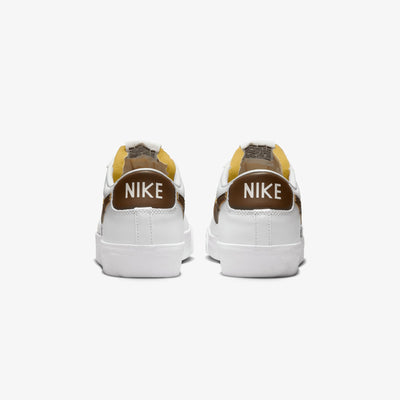 NIKE | NIKE BLAZER LOW '77 VINTAGE { SUMMIT WHITE/CACAO WOW-PHOTON DUST