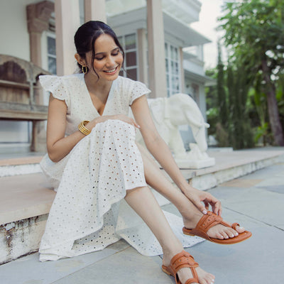 Windsor Tan Solid Kolha Flats