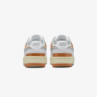 NIKE | GAMMA FORCE { WHITE/LIGHT PUMICE-FLAX-COCONUT MILK