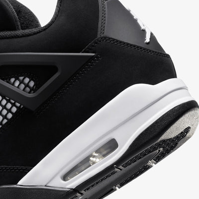 Jordan | AIR JORDAN 4 RETRO { 