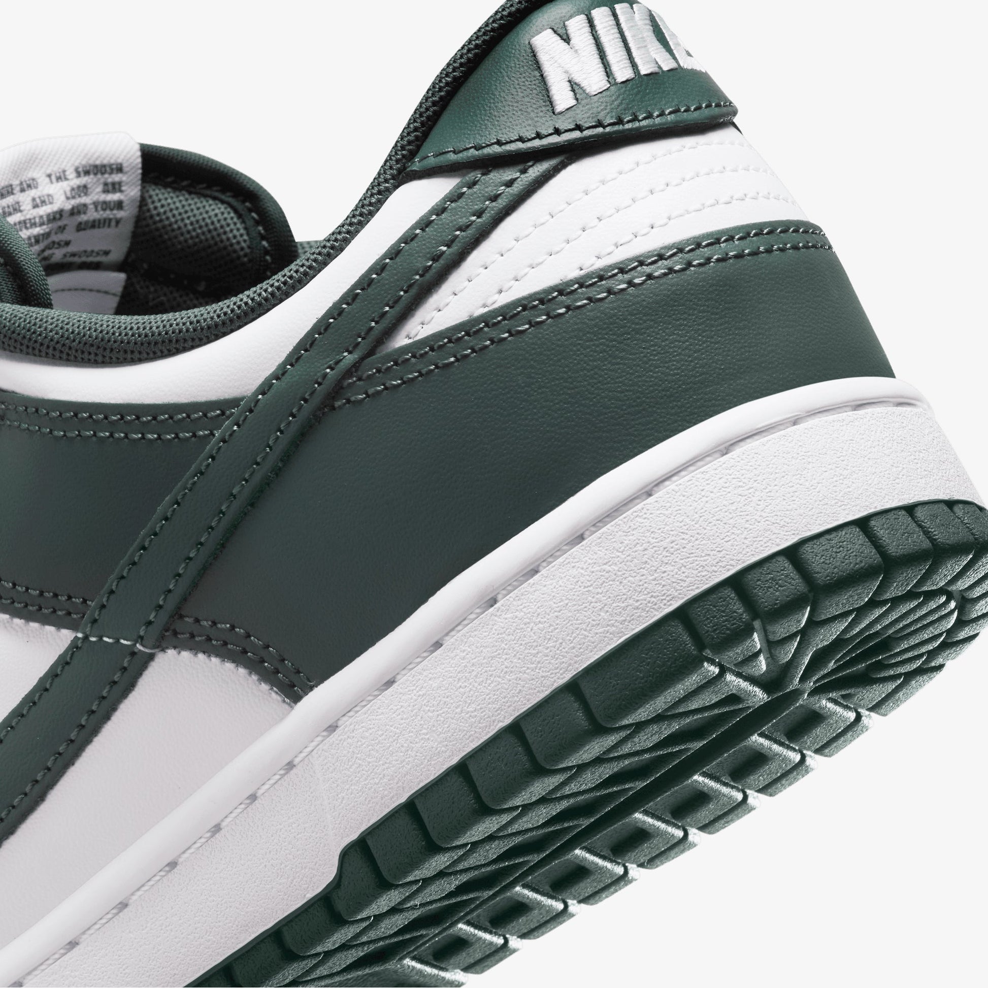 NIKE | DUNK LOW RETRO { WHITE/VINTAGE GREEN-WHITE