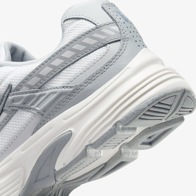 NIKE | INITIATOR { SUMMIT WHITE/ASHEN SLATE-LT SMOKE GREY
