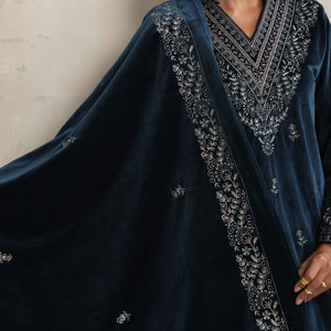 trueBrowns Blue Velvet Embroidered Kurta Pant Dupatta Set