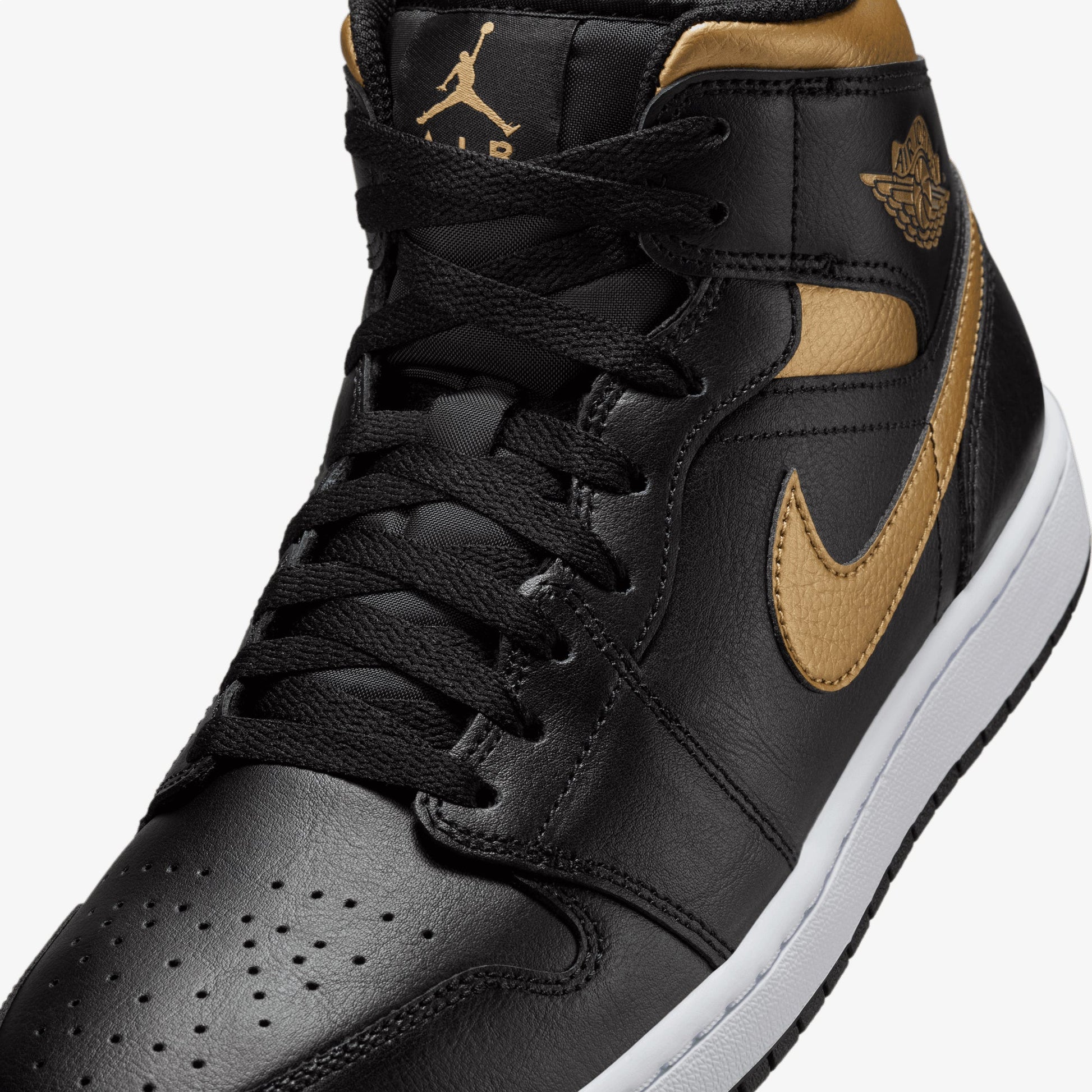 JORDAN | AIR JORDAN 1 MID { BLACK/METALLIC GOLD-WHITE