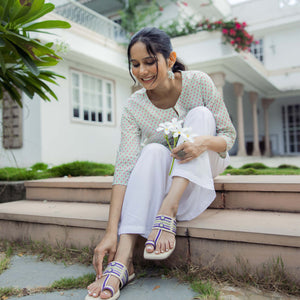 Antique white Kolha Flats