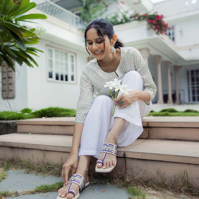 Antique white Kolha Flats