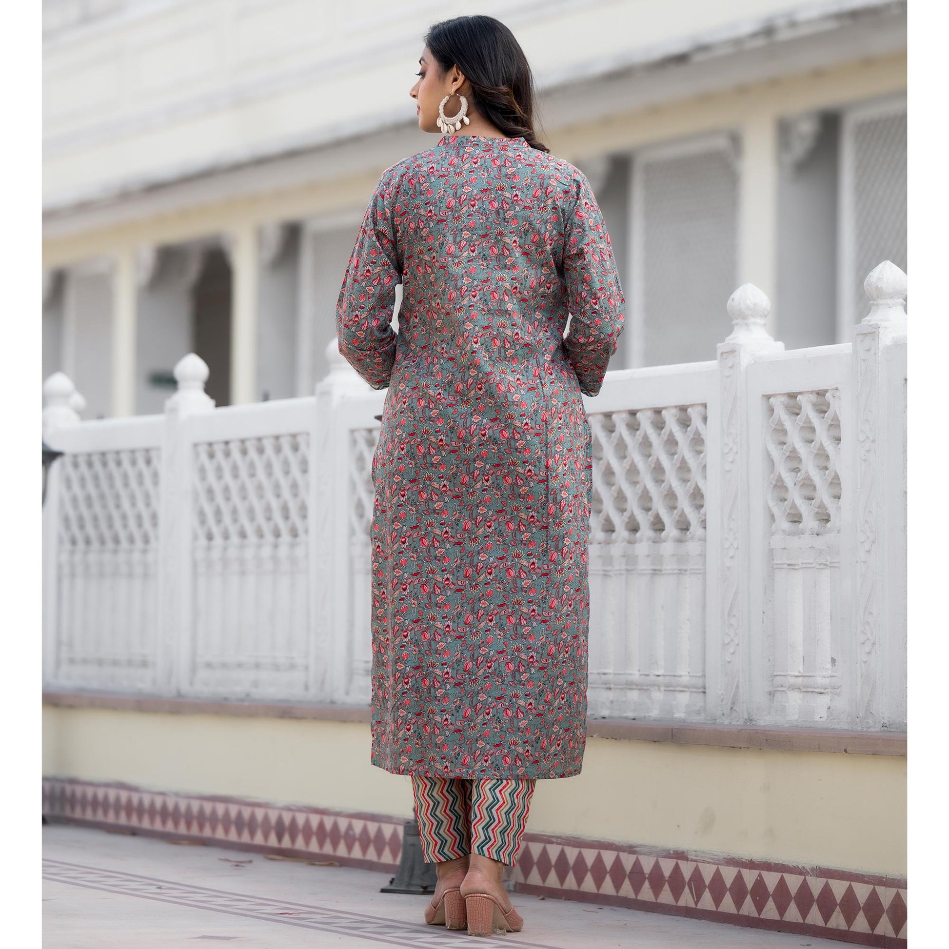 green-floral-printed-pure-cotton-straight-salwar-suit
