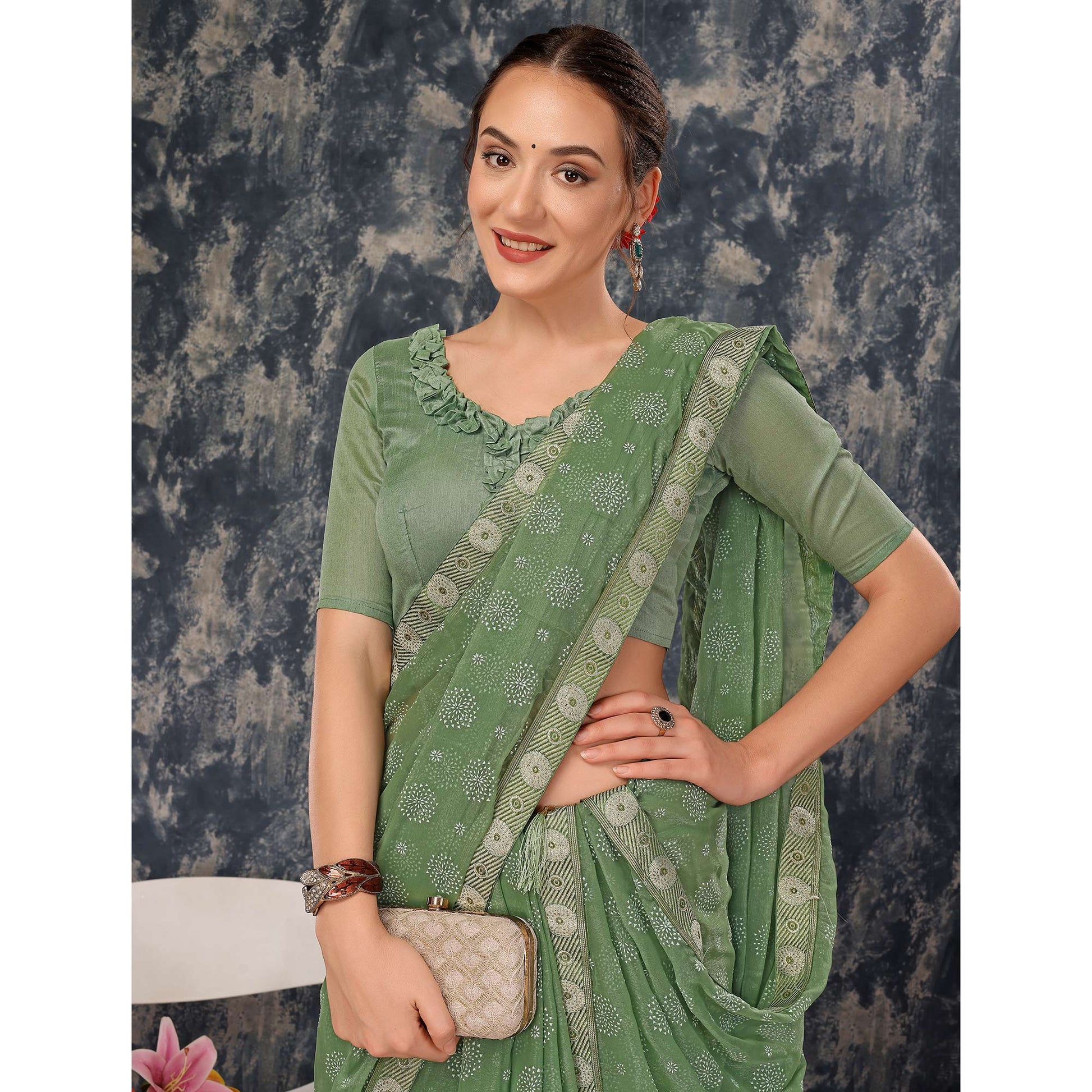 green-printed-chiffon-saree-with-lace-border-6
