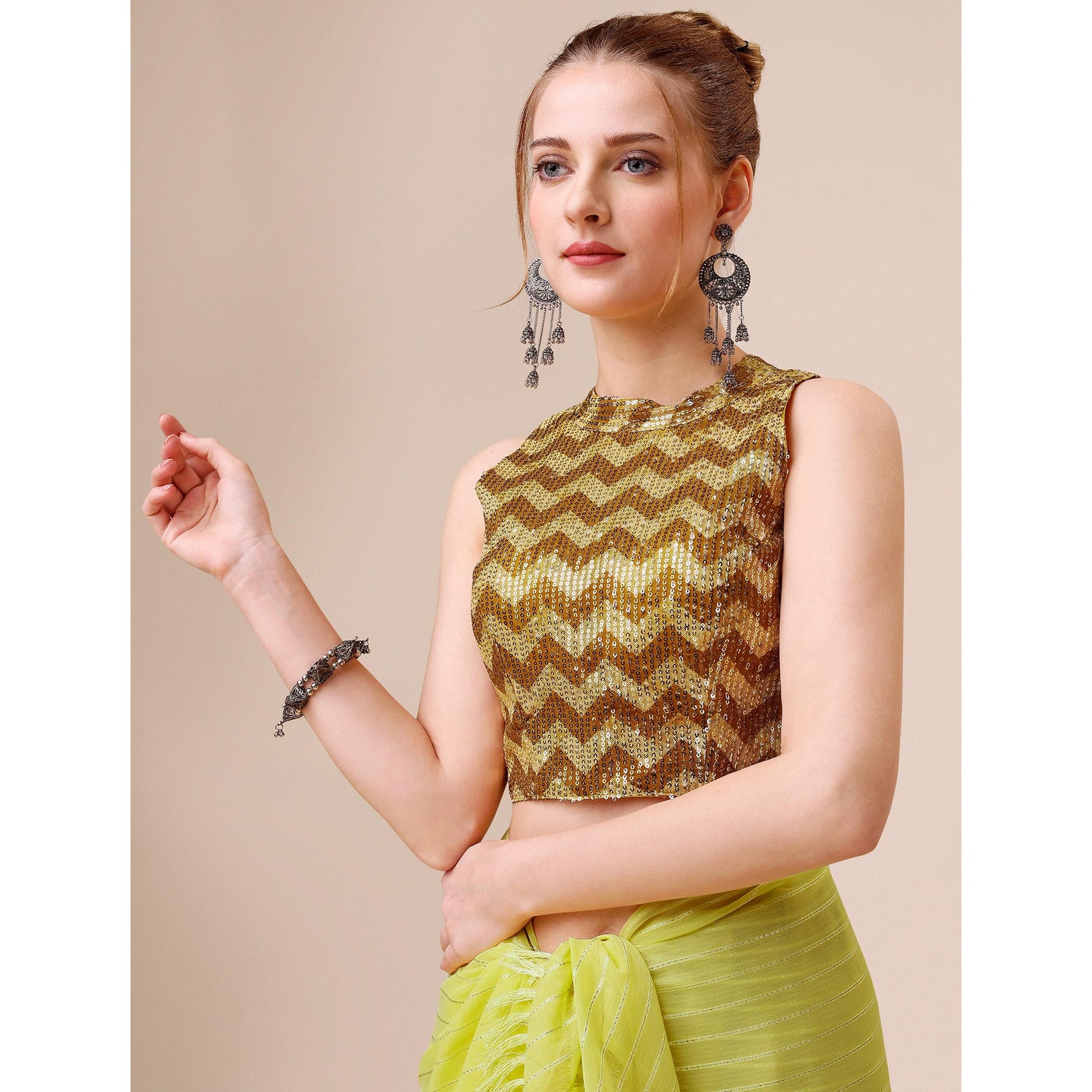 green-embroidered-georgette-saree-3