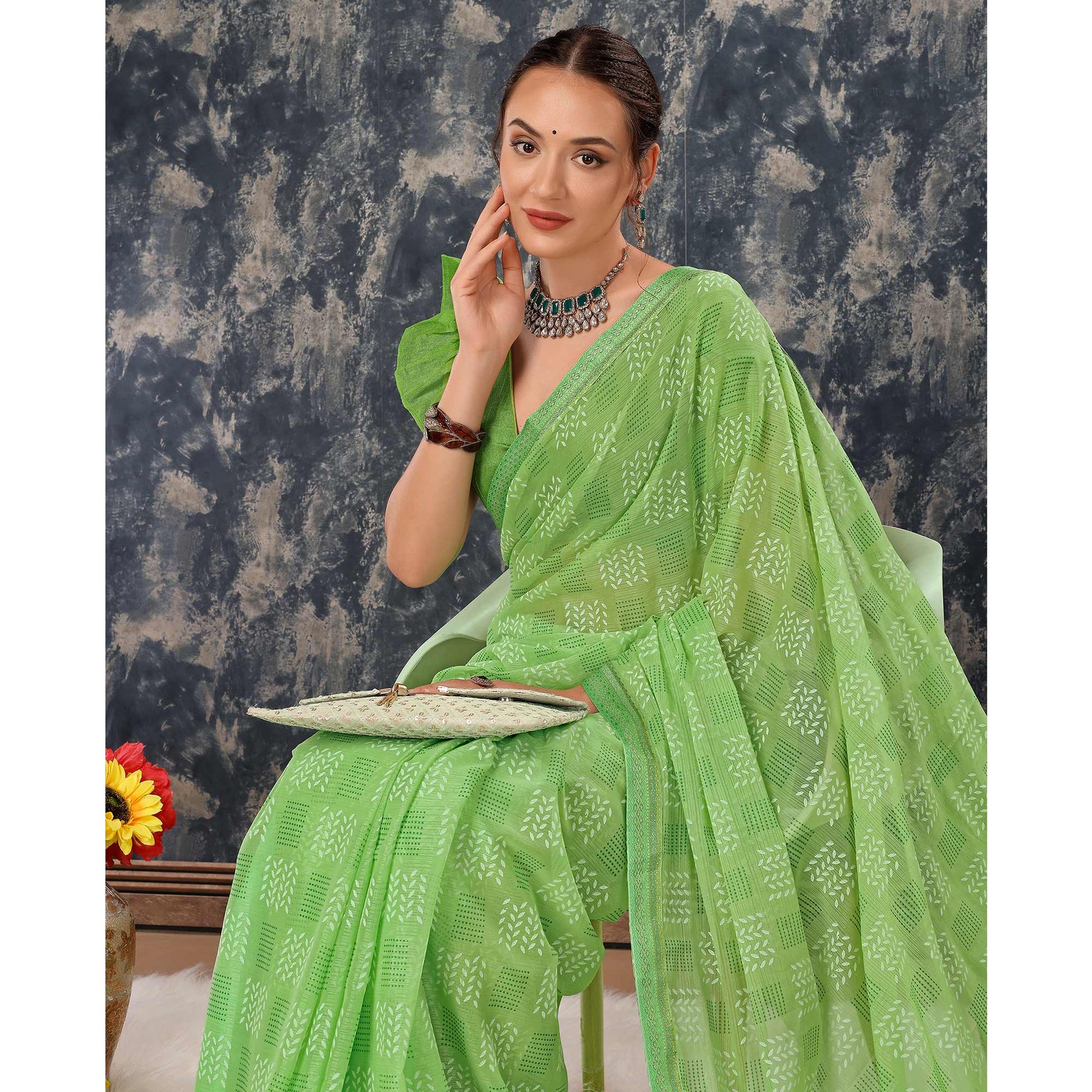 green-printed-chiffon-saree-with-lace-border-4
