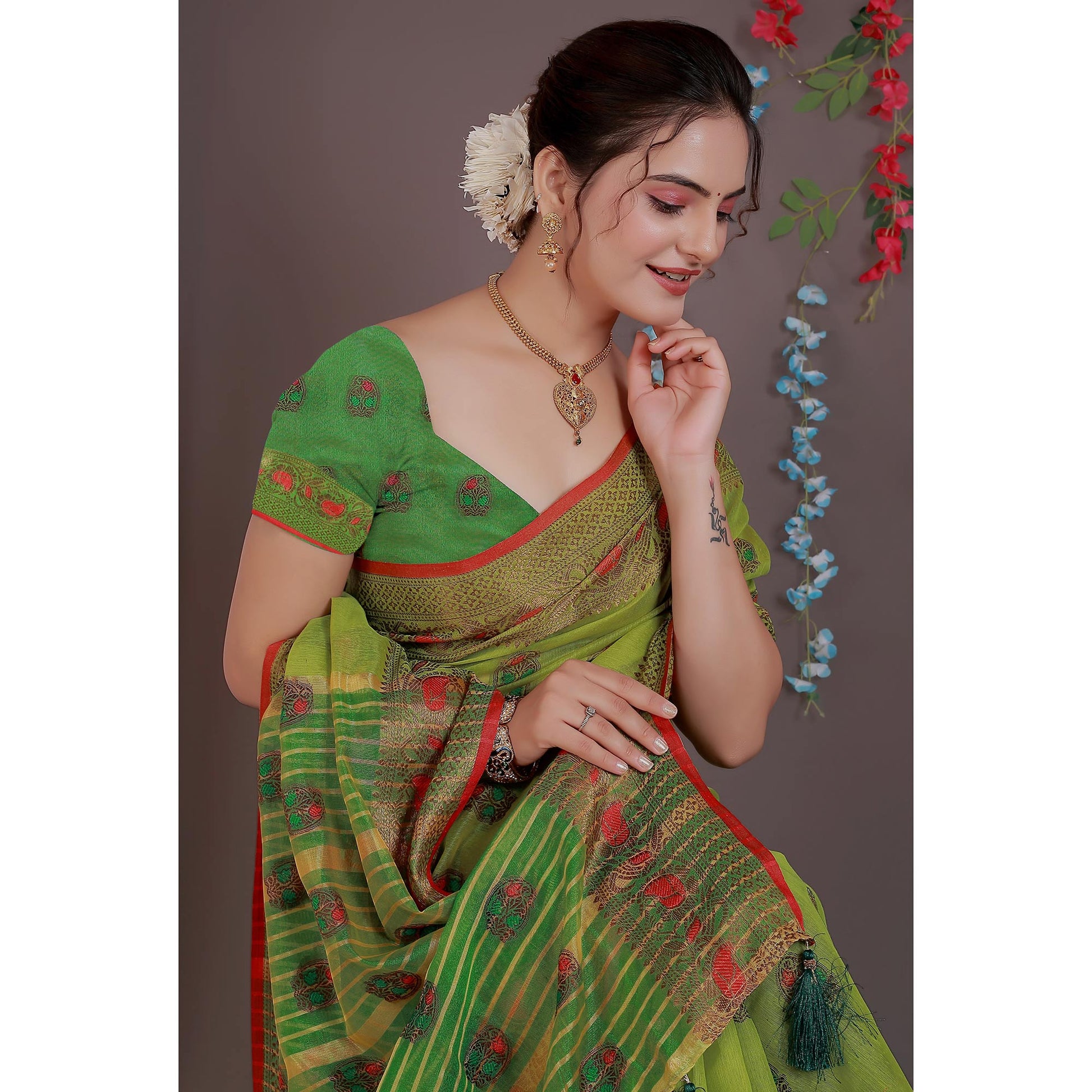 green-floral-woven-cotton-silk-saree-with-tassels-9