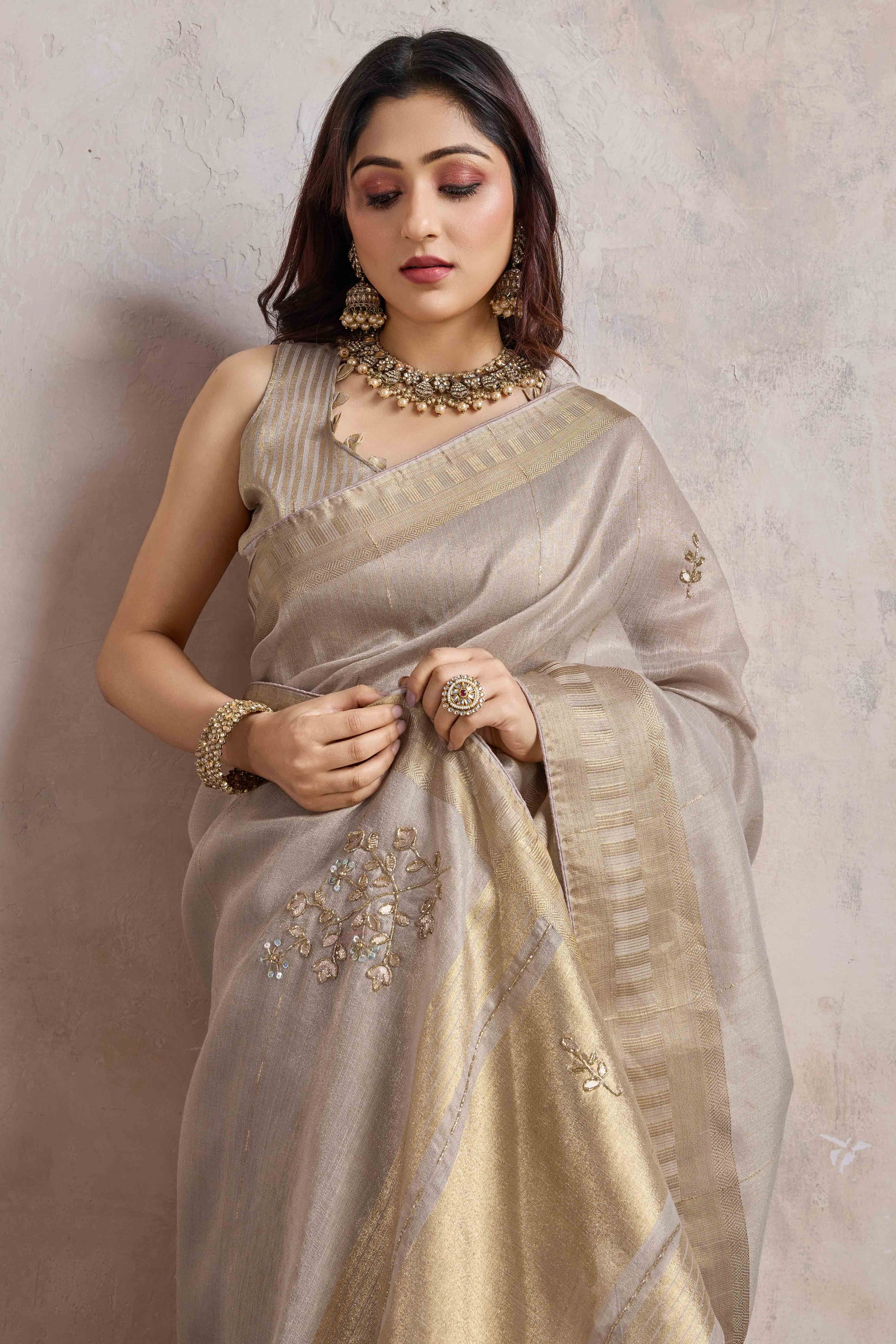 grey-beads-work-woven-linen-slub-saree
