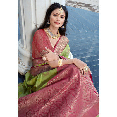 green-woven-art-silk-saree-10