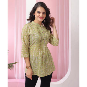 green-foil-printed-pure-cotton-top