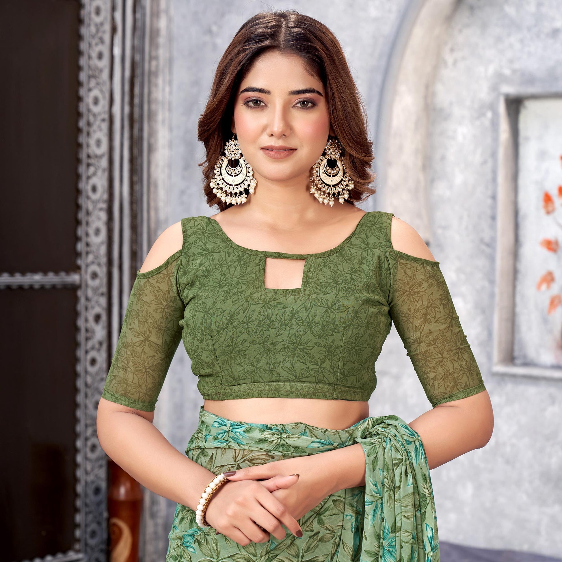 green-floral-printed-georgette-saree-16