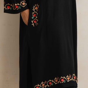 trueBrowns Black Kashmiri Floral Embroidered Woollen Phiran Kurta