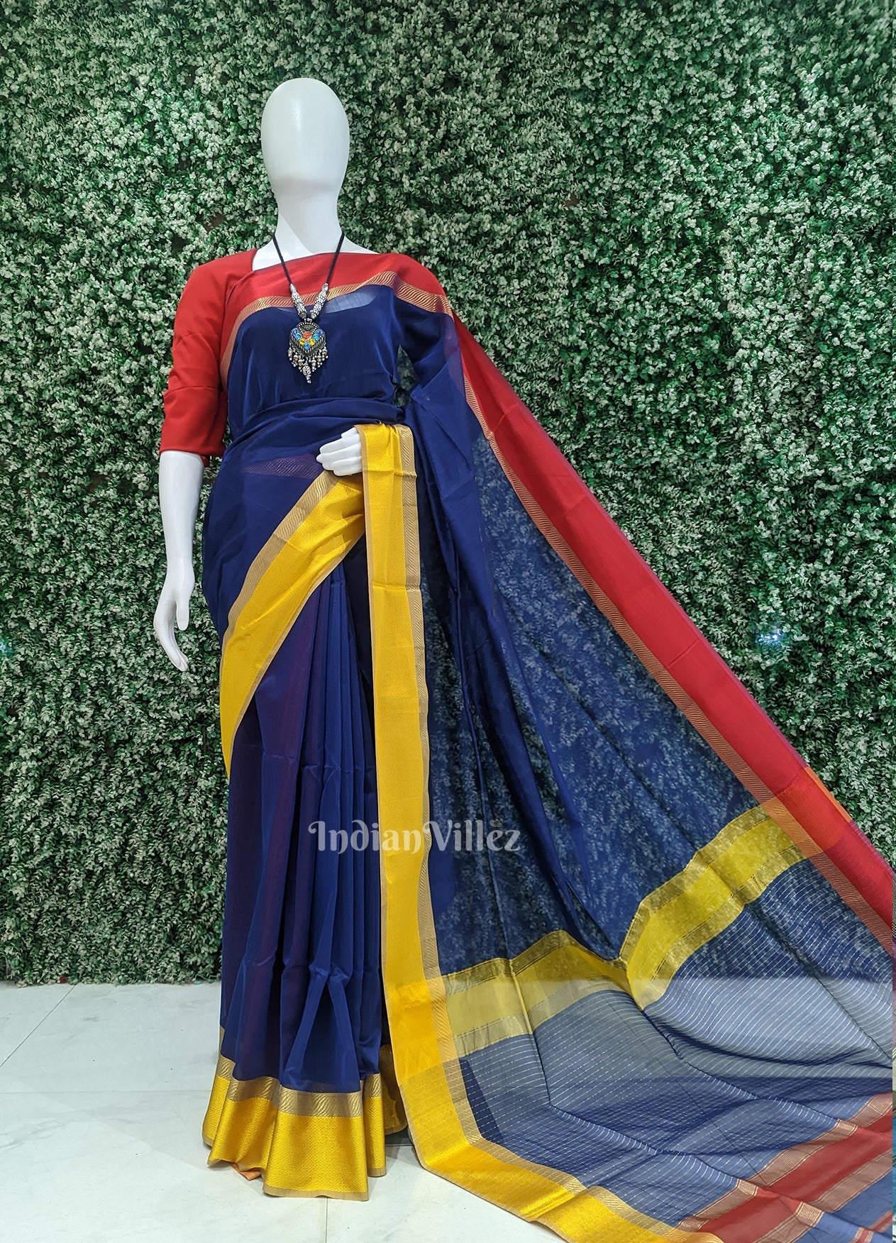 Royal Blue Pure Silk Cotton Maheshwari Saree with Zari Border