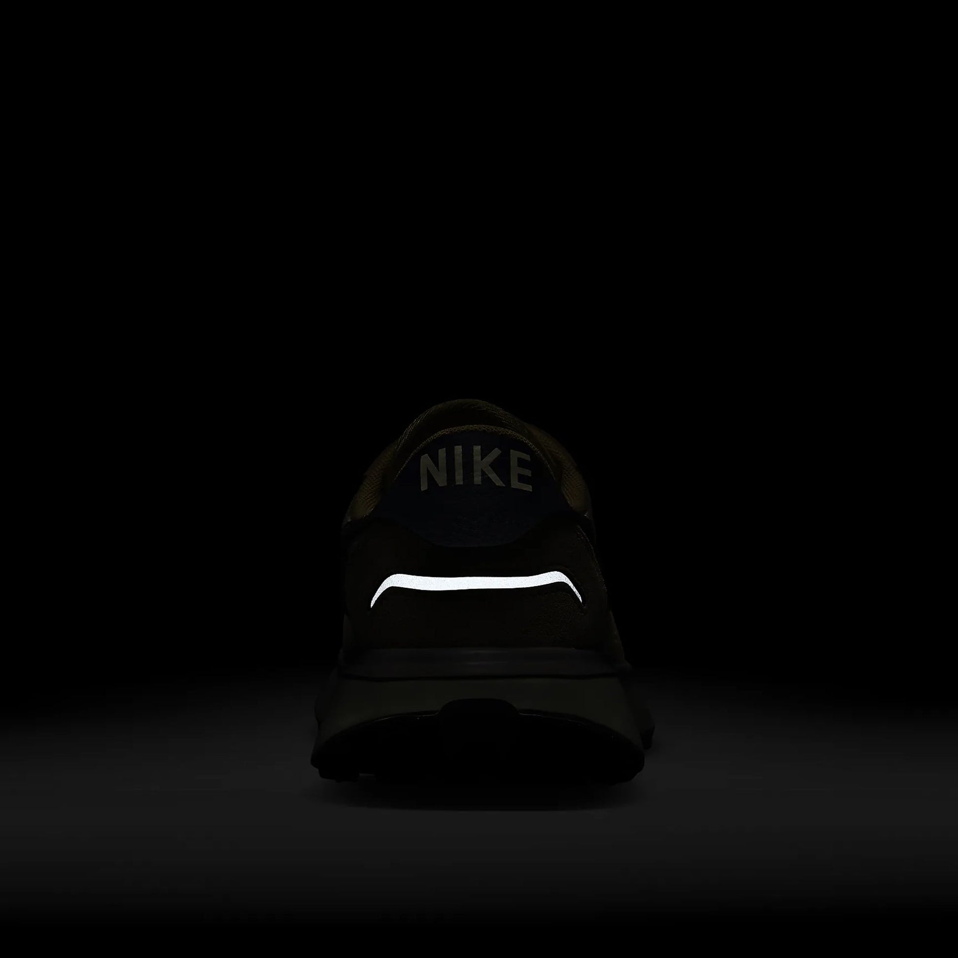 Nike | PHOENIX WAFFLE  { LT OREWOOD BRN/MIDNIGHT NAVY-TEAM GOLD