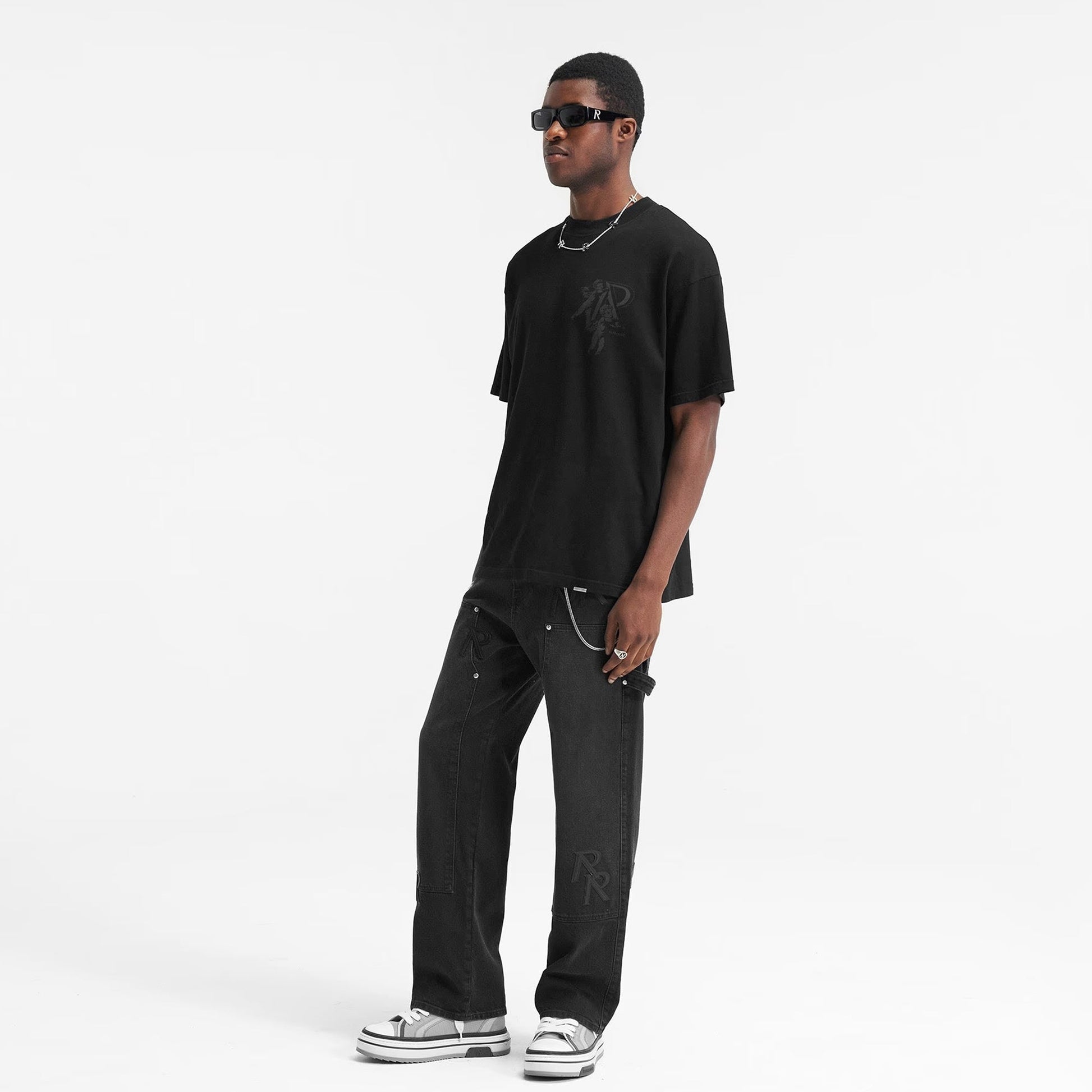 Represent | CHERUB INITIAL T-SHIRT  { BLACK