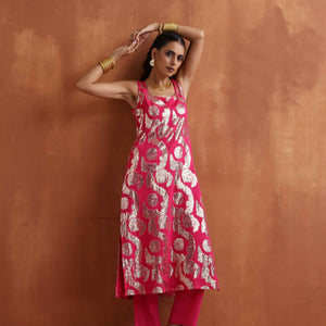 trueBrowns Pink Metallic Straight Kurta Set