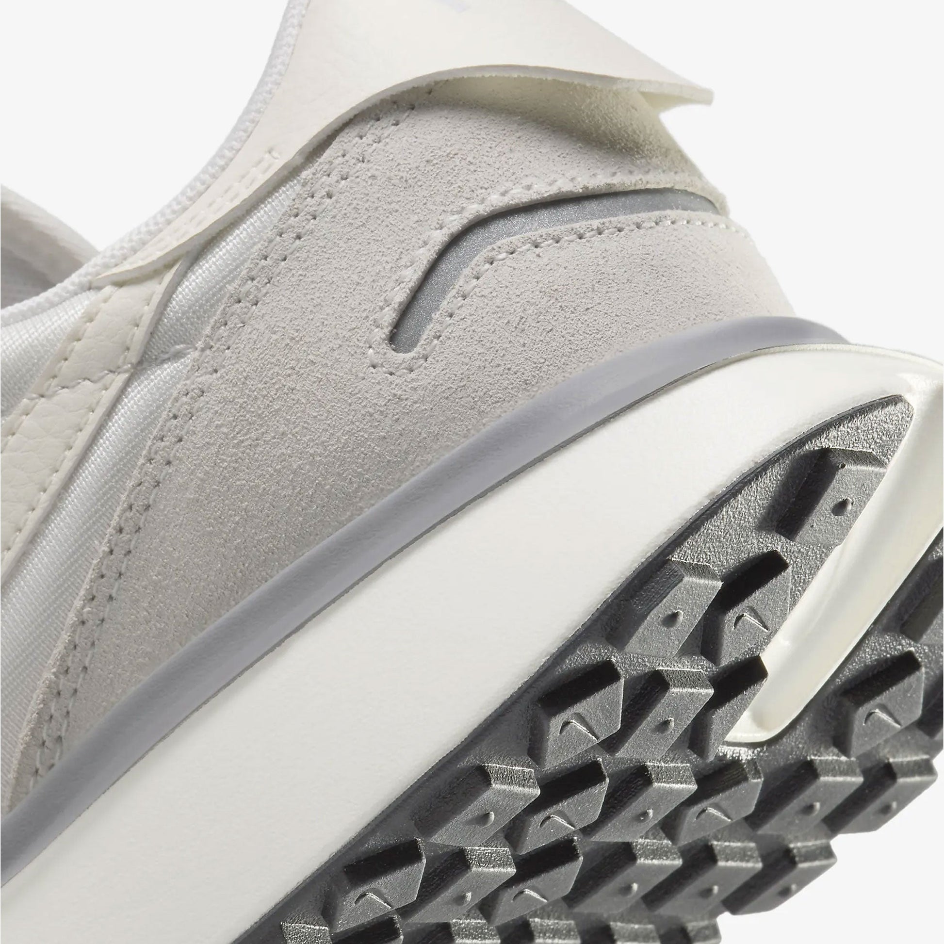 Nike | PHOENIX WAFFLE  { PLATINUM TINT/PALE IVORY-SUMMIT WHITE