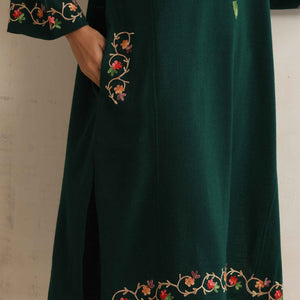 trueBrowns Green Kashmiri Embroidered Woollen Phiran Kurta