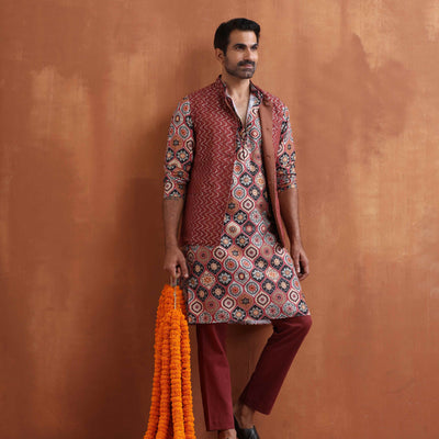 trueBrowns Men's Rust Geometric Printed Kurta