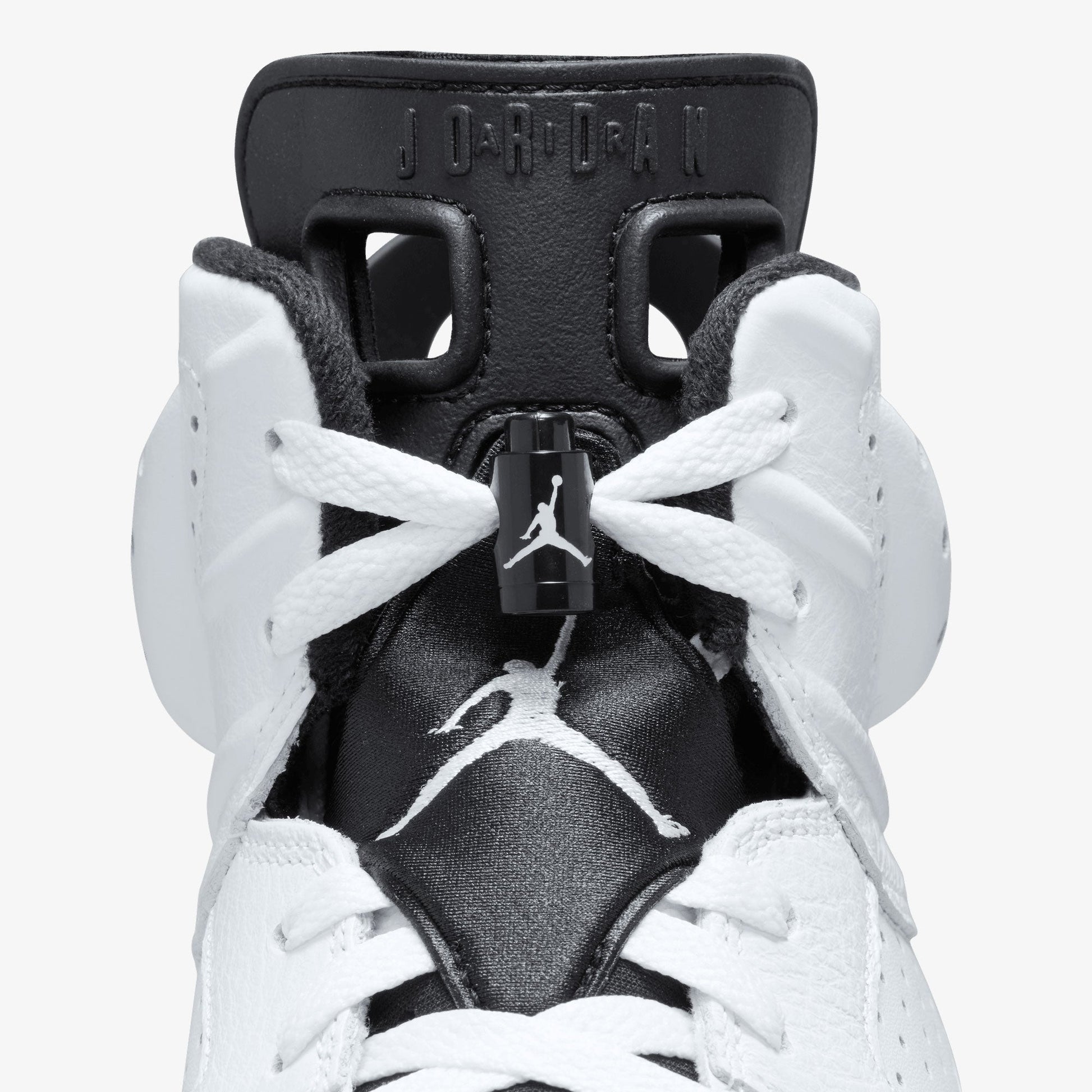Jordan | AIR JORDAN 6 RETRO { WHITE/BLACK
